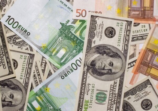 Курс валют в Украине 9 октября 2024 года: сколько стоит доллар и евро Курс валют в Украине 9 октября 2024 года: сколько стоит доллар и евро