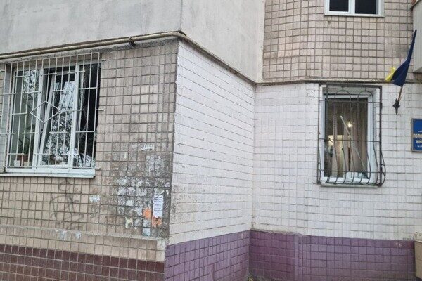 От вчерашнего обстрела в Одессе пострадал роддом От вчерашнего обстрела в Одессе пострадал роддом