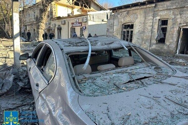 На месте "прилета" в Одессе развернули штаб помощи, прокуратура начала расследование (обновлено) На месте "прилета" в Одессе развернули штаб помощи, прокуратура начала расследование (обновлено)