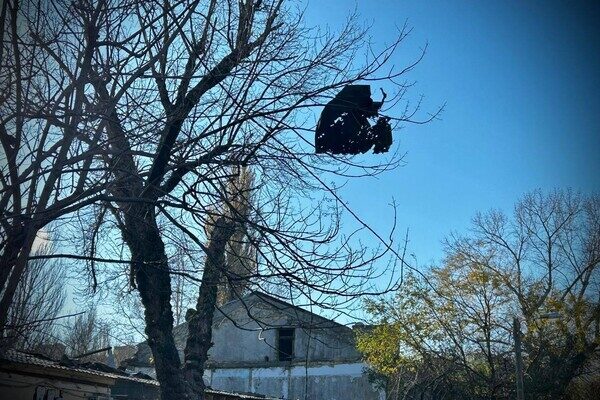 На месте "прилета" в Одессе развернули штаб помощи, прокуратура начала расследование (обновлено) На месте "прилета" в Одессе развернули штаб помощи, прокуратура начала расследование (обновлено)