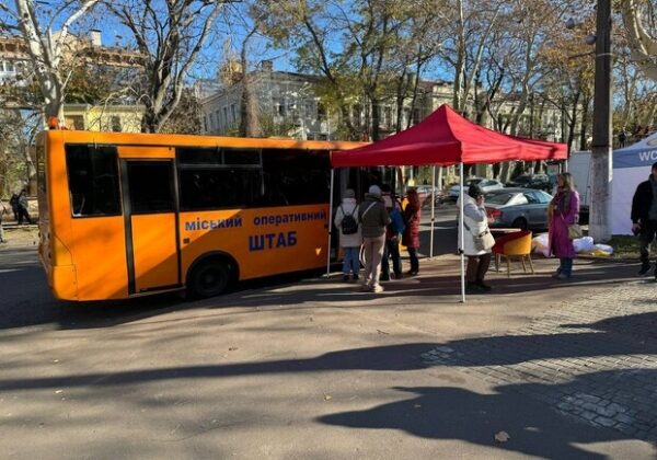На месте "прилета" в Одессе развернули штаб помощи, прокуратура начала расследование (обновлено) На месте "прилета" в Одессе развернули штаб помощи, прокуратура начала расследование (обновлено)