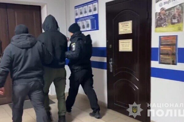 Молодой парень за деньги поджог на территории Одесской области девять зданий Молодой парень за деньги поджог на территории Одесской области девять зданий