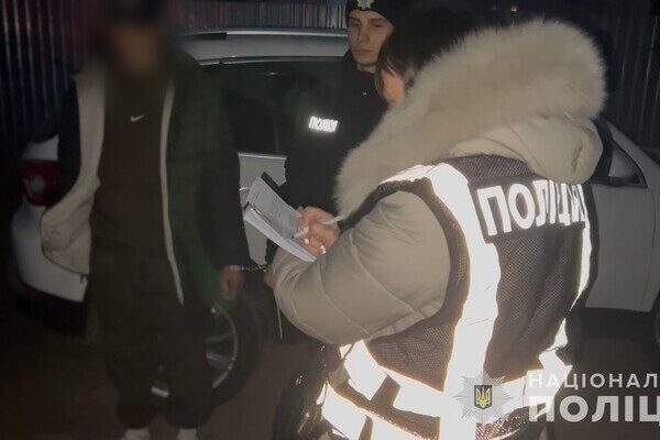 В Одессе снова поймали поджигателя авто на заказ В Одессе снова поймали поджигателя авто на заказ
