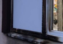 Молодой парень за деньги поджог на территории Одесской области девять зданий