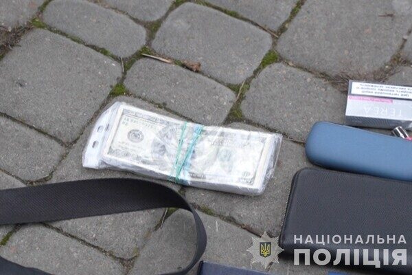 Поездом на запад Украины, а оттуда – за границу: в Одессе разоблачили переправщика уклонистов Поездом на запад Украины, а оттуда – за границу: в Одессе разоблачили переправщика уклонистов