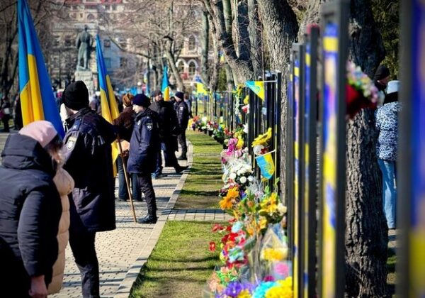 В Одессе на Аллее Героев открыли почти полсотни новых имен В Одессе на Аллее Героев открыли почти полсотни новых имен