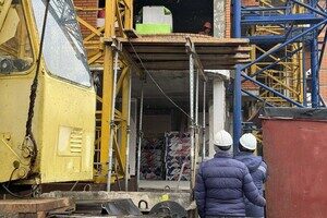 В Одессе восстанавливают 16-этажку, которая разрушилась из-за ракетного удара В Одессе восстанавливают 16-этажку, которая разрушилась из-за ракетного удара