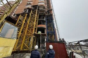 В Одессе восстанавливают 16-этажку, которая разрушилась из-за ракетного удара В Одессе восстанавливают 16-этажку, которая разрушилась из-за ракетного удара