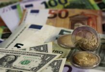 Курс валют в Украине 11 февраля 2025: сколько стоит доллар и евро