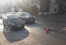 В Одесском районе в ДТП с участием двух автомобилей травмировался велосипедист