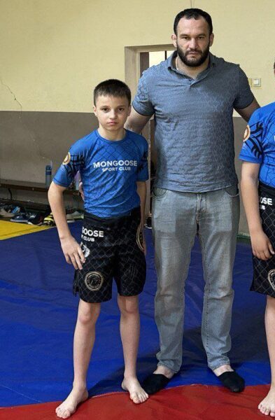 Греплінг. Вчинок юного одесита зібрав мільйони переглядів та став вірусним в соцмережах Греплінг. Вчинок юного одесита зібрав мільйони переглядів та став вірусним в соцмережах