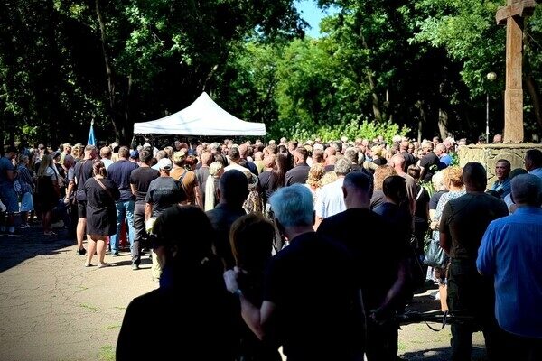 В Одессе провели в последний путь военного и директора авиаклуба Константина Оборина В Одессе провели в последний путь военного и директора авиаклуба Константина Оборина