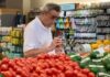 Трамп отменяет тарифы на десятки продуктов питания