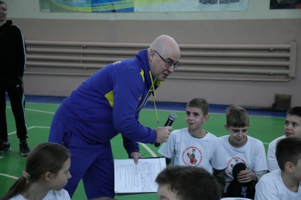 В СДЮСШОР імені Літвака відбулося велике спортивне свято для дітей В СДЮСШОР імені Літвака відбулося велике спортивне свято для дітей