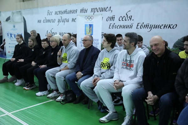 В СДЮСШОР імені Літвака відбулося велике спортивне свято для дітей В СДЮСШОР імені Літвака відбулося велике спортивне свято для дітей