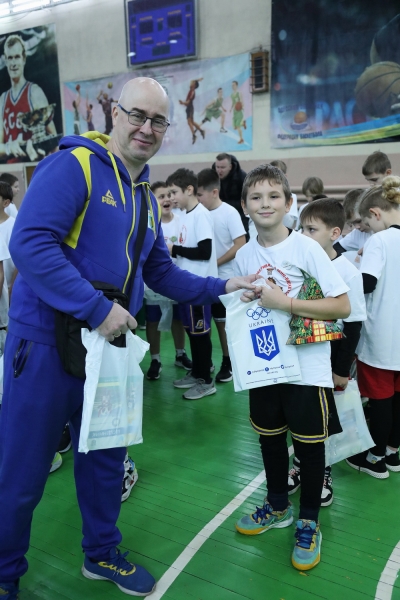 В СДЮСШОР імені Літвака відбулося велике спортивне свято для дітей В СДЮСШОР імені Літвака відбулося велике спортивне свято для дітей