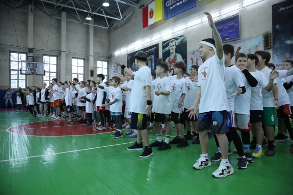 В СДЮСШОР імені Літвака відбулося велике спортивне свято для дітей В СДЮСШОР імені Літвака відбулося велике спортивне свято для дітей