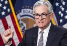 ФРС США сохраняет процентные ставки на фоне защиты независимости