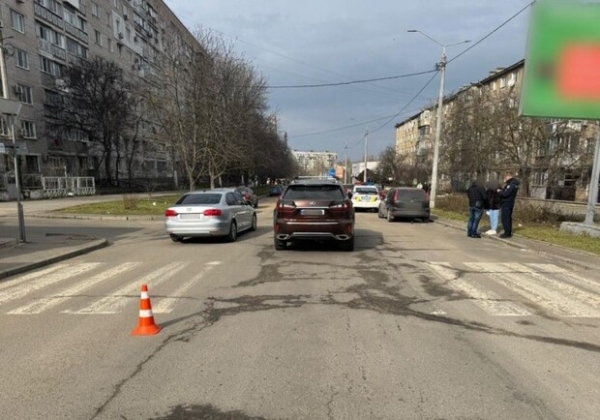 В Одесском районе Lexus наехал на пенсионерку: потерпевшая не выжила В Одесском районе Lexus наехал на пенсионерку: потерпевшая не выжила