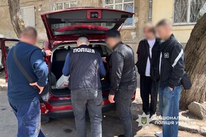 Деньги за доступ к сессии: в Одессе офицер вуза требовал взятки у курсантов Деньги за доступ к сессии: в Одессе офицер вуза требовал взятки у курсантов